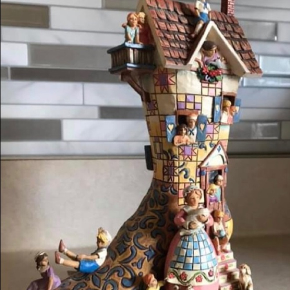 Little Old Wiman Who Lived in a Shoe figurine